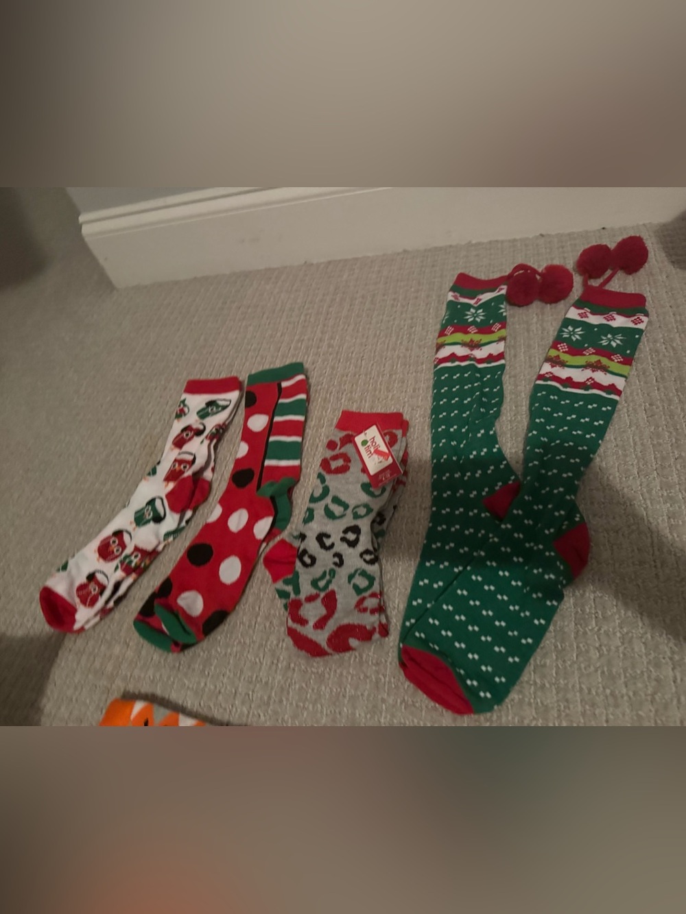 4 pairs of women’s Festive Green & Red Holiday Socks